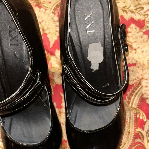 Forever 21 Glossy Black Platform Heels - Picture 9 of 10